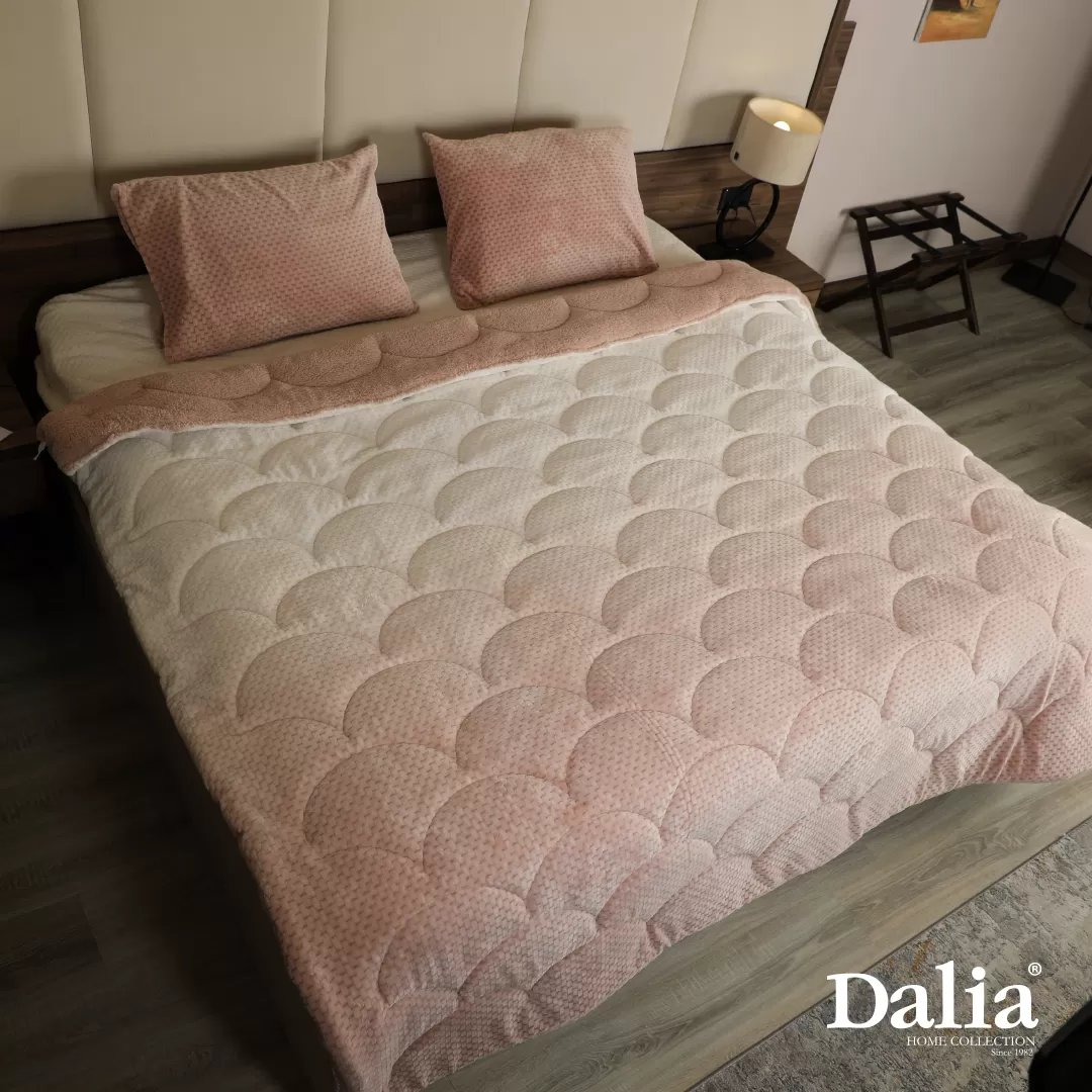 بياضات سرير من داليا